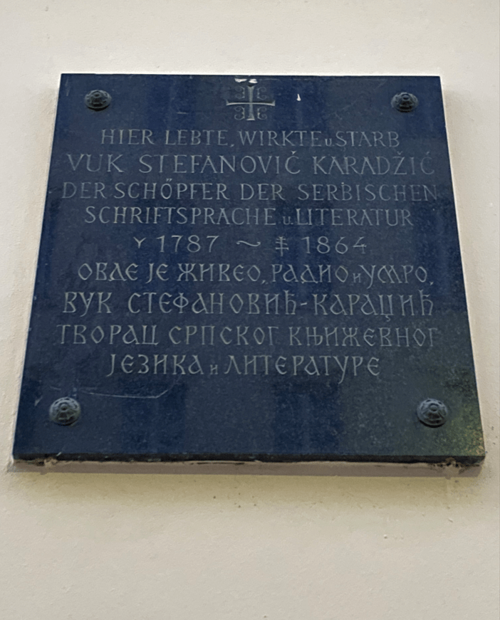 Tabla na kući u kojoj je živeo Vuk Stefanović Karadžić, Foto- Sanja Paunović/Globalna mreža.rs